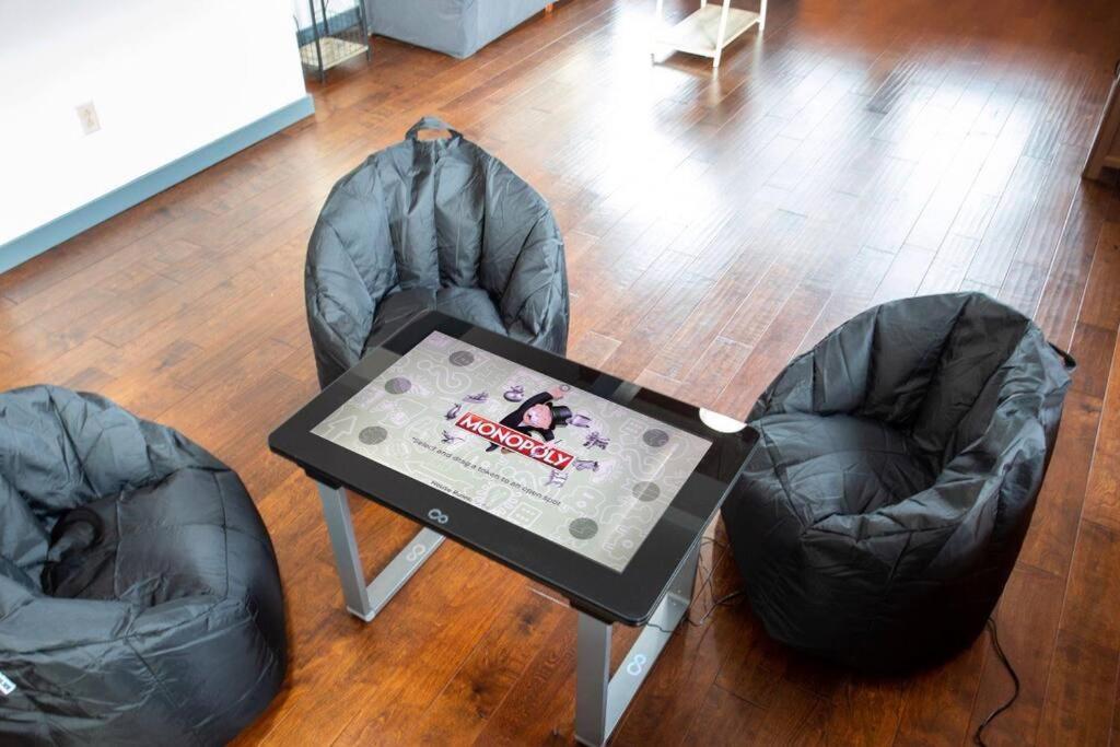 Centric Modern Loft W/ King Beds & Smart Gametable Villa Rochester Exteriör bild